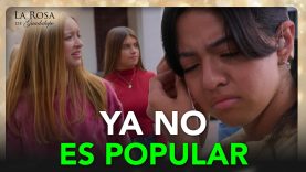 Jenny le sube MUCHO a su MÚSICA y tiene HARTOS a los VECINOS